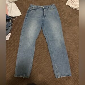 Zara women’s Relaxed Fit Blue Jeans